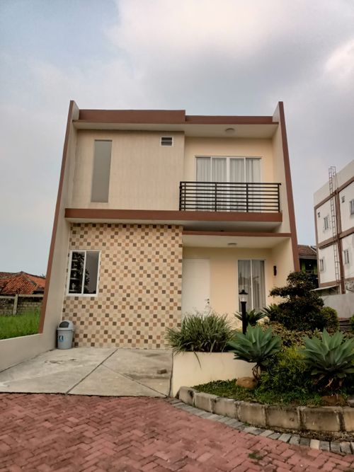 foto tampak rumah tipe Victoria perumahan VICTORIA HILL RESIDENCE TAHAP 1