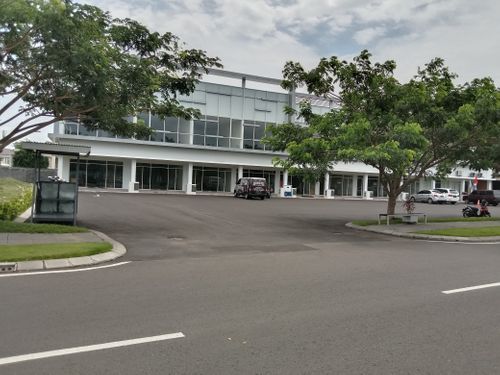 foto gerbang perumahan KAHURIPAN AVENUE