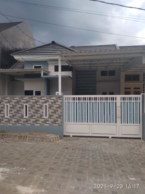 foto tampak rumah tipe 66 perumahan Bukit Royal Kencana 2