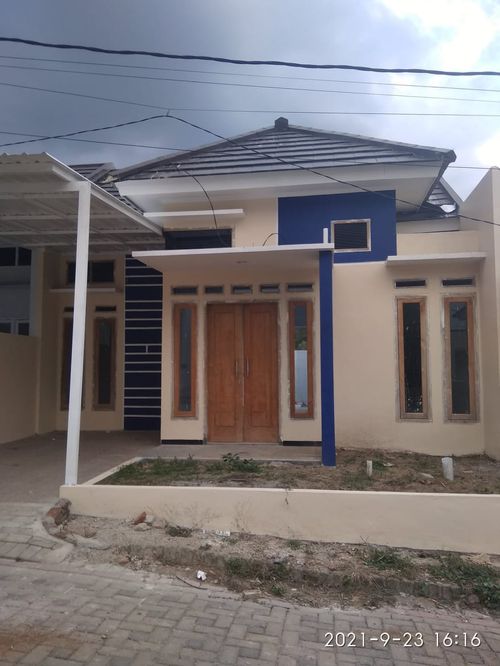 foto tampak rumah tipe 66 perumahan Bukit Royal Kencana 2