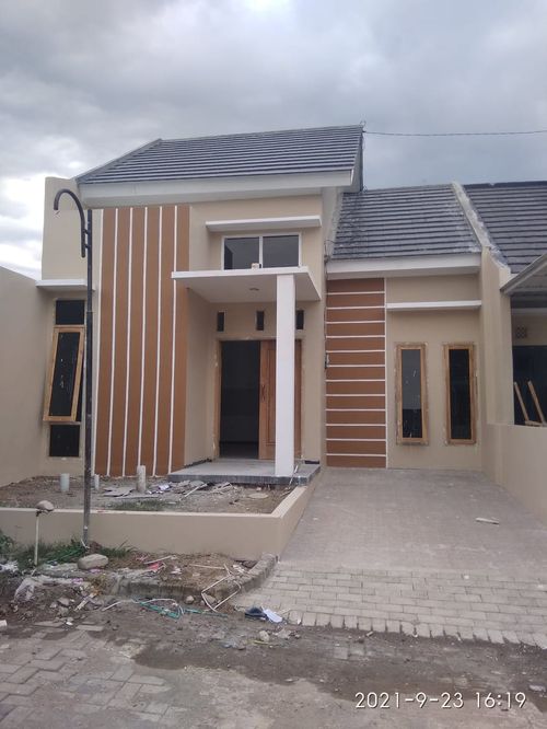 foto tampak rumah tipe 56 perumahan Bukit Royal Kencana 2