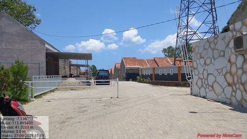 foto gerbang perumahan ROYAL NYALARAN 2