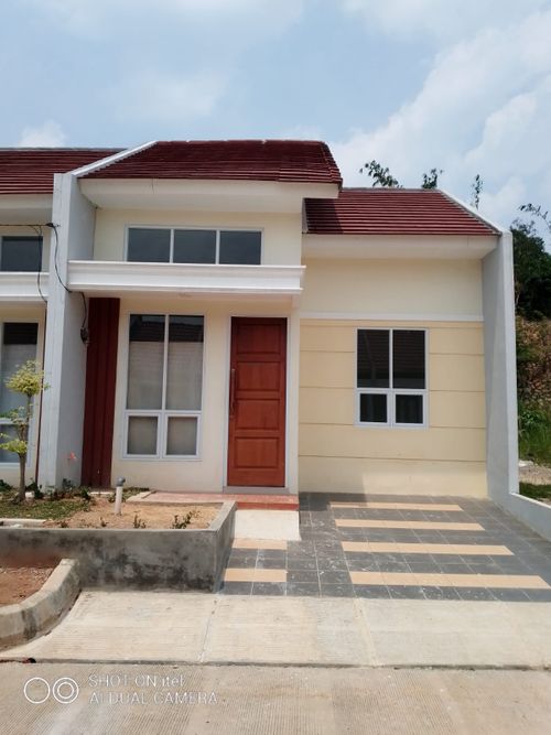 foto tampak rumah tipe 36/72 perumahan BUKIT KENCANA RESIDENCE