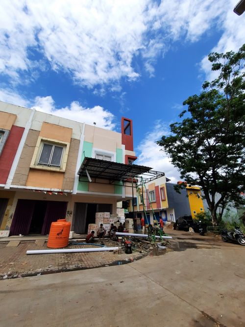 foto tampak rumah tipe Ruko Sudut 5x12 perumahan PAGODAM - MUTIARA GADING 1