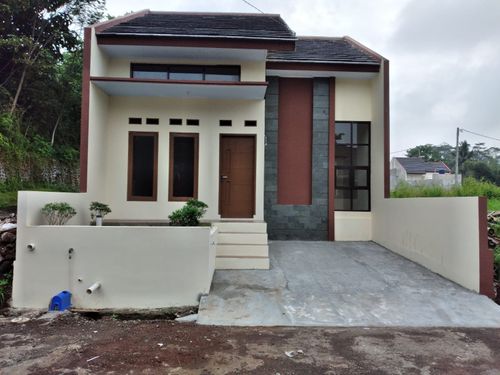 foto tampak rumah tipe 60/134 perumahan Asri Residence Cintaraja