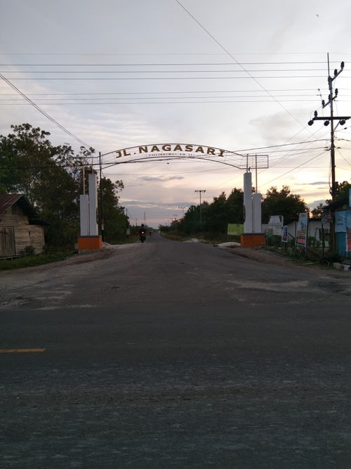 foto gerbang perumahan Griya Mumtaza Naga Sari Mandiri