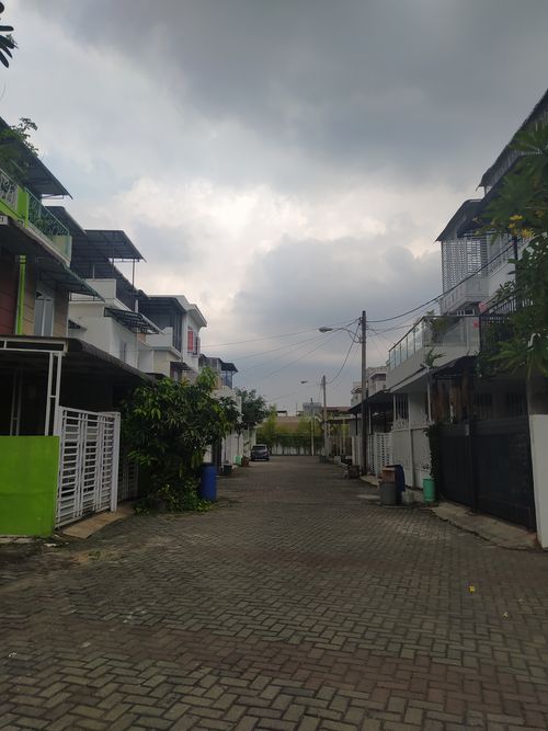 foto posisi tengah perumahan The Santa Fe Residence
