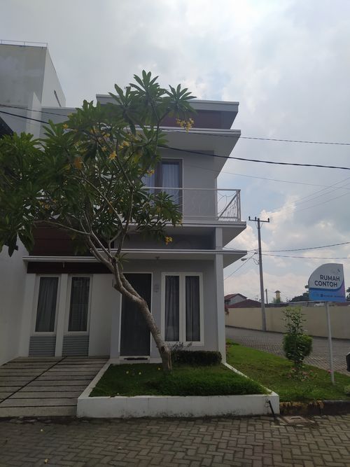foto contoh rumah perumahan The Santa Fe Residence