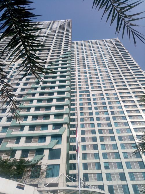 foto posisi tengah perumahan GRAND KAMALA LAGOON TOWER EMERALD & BARCLAY