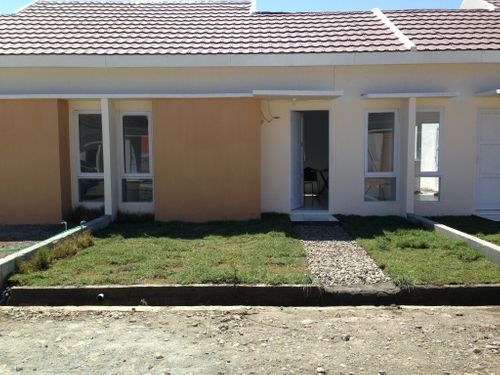 foto tampak rumah tipe oryza perumahan The Green Garden Bonthain
