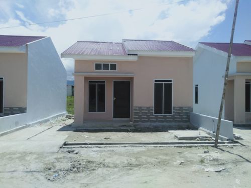 foto tampak rumah tipe 36 perumahan GREEN TARA KALUKUBULA