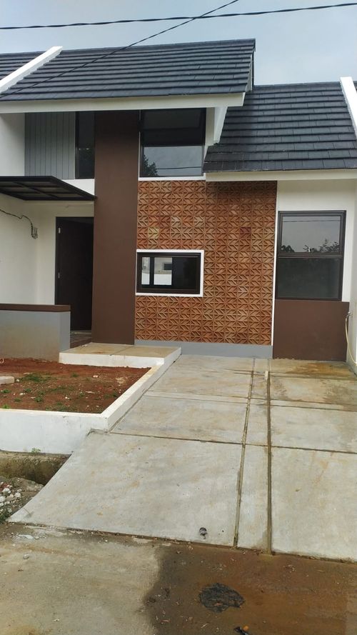 foto tampak rumah tipe 40/84 perumahan PADMA SERPONG