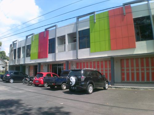 foto tampak rumah tipe Ruko perumahan QORNICE RESIDENCE