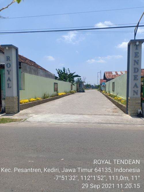 foto gerbang perumahan Royal Tendean Residence