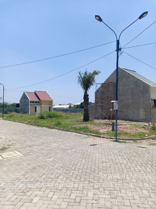 foto posisi tengah perumahan Royal Tendean Residence