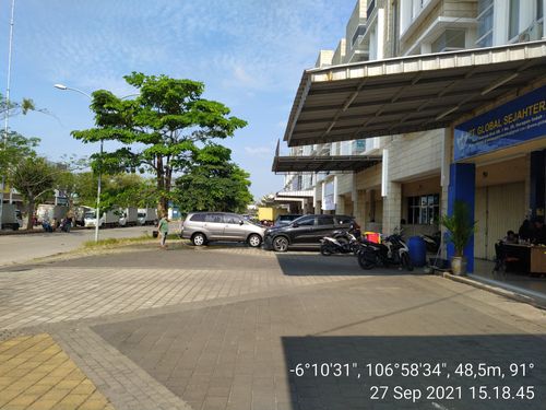 foto posisi tengah perumahan EMERALD BOULEVARD KHI