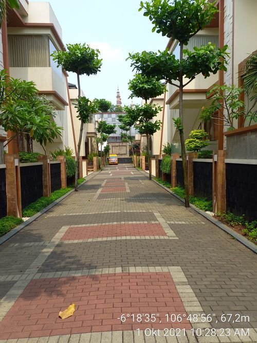 foto posisi tengah perumahan RAGUNAN SUITE