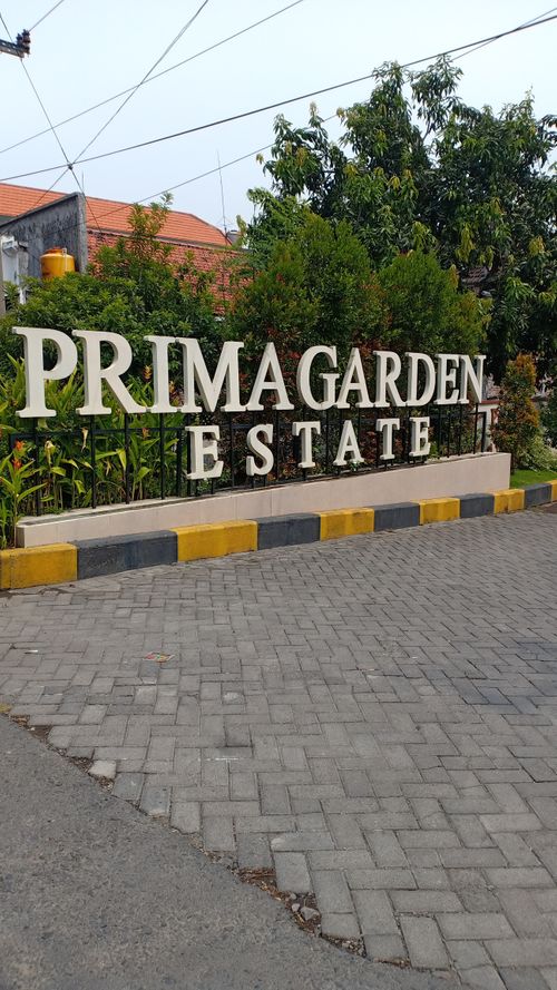 foto gerbang perumahan PRIMA GARDEN ESTATE