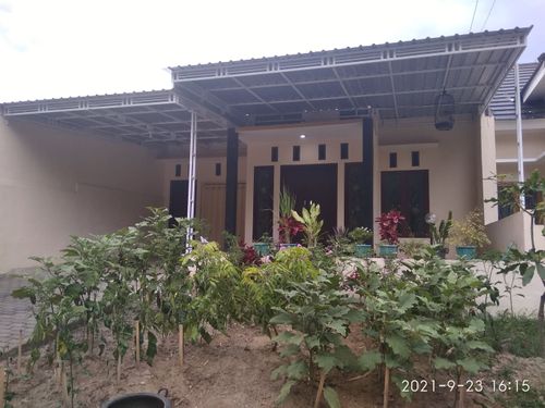 foto tampak rumah tipe 66 perumahan Bukit Royal Kencana 2