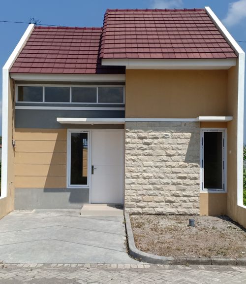 foto tampak rumah tipe 30/69 perumahan Royal Tendean Residence