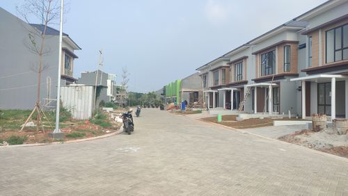 foto posisi tengah perumahan CASA JARDIN THE GARDEN RESIDENCE