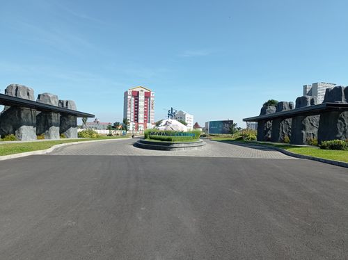 foto gerbang perumahan The Grand Kenjeran