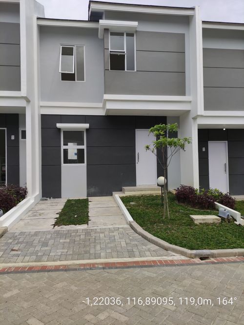 foto tampak rumah tipe 47 perumahan Grand City Balikpapan Cluster Hayfield