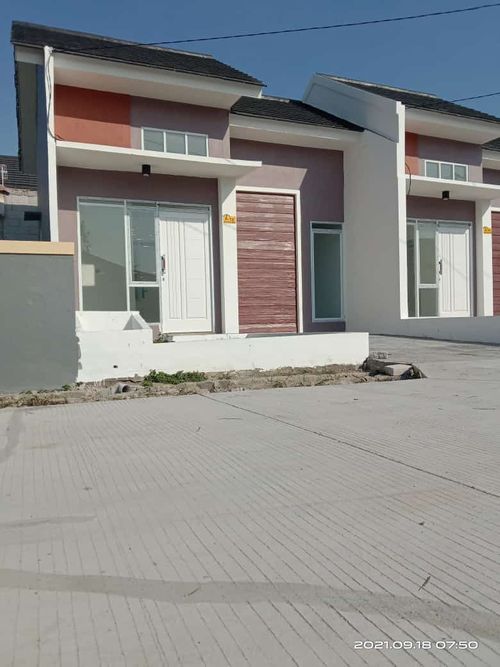 foto tampak rumah tipe G-2 28/60 perumahan Graha Puri Jejalen