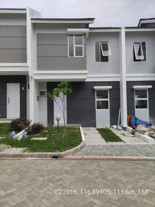foto tampak rumah tipe 47 perumahan Grand City Balikpapan Cluster Hayfield
