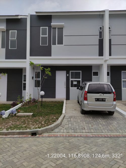foto tampak rumah tipe 57 perumahan Grand City Balikpapan Cluster Hayfield