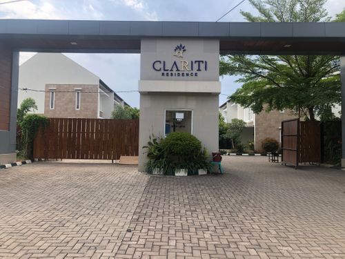 foto gerbang perumahan CLARITI RESIDENCE