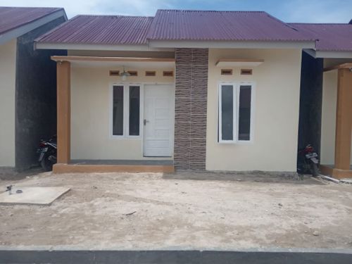 foto tampak rumah tipe 36/84 perumahan Marlindo Residence