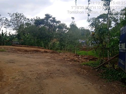 foto gerbang perumahan GRIYA BANGUN TOMOHON LESTARI 3