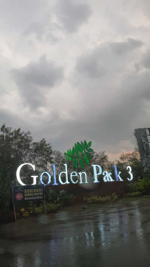 foto gerbang perumahan GOLDEN PARK 3