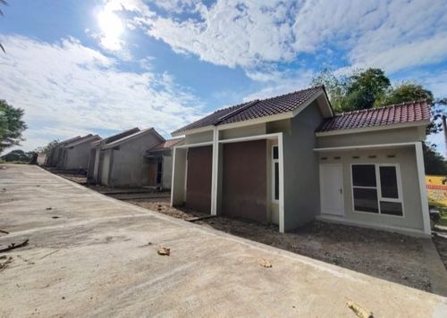 foto tampak rumah tipe 24 perumahan GRIYA LESTARI GAUM