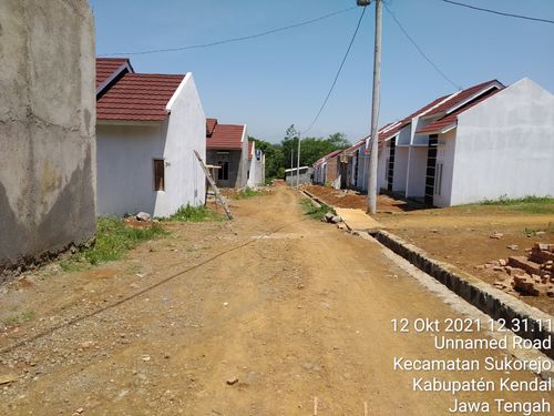 foto posisi tengah perumahan PERUM SUKOREJO INDAH