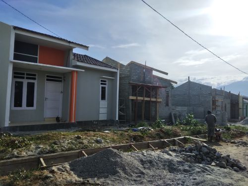 foto posisi tengah perumahan BTN BUMI LASOANI INDAH TAHAP 4