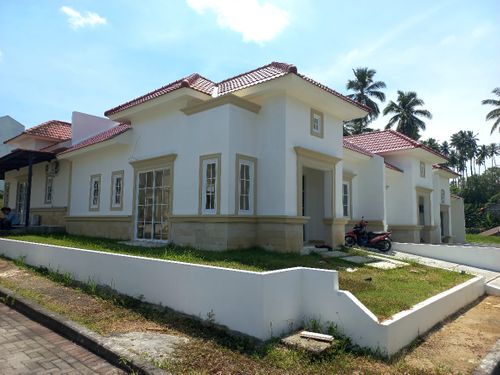 foto tampak rumah tipe SIENA FII 162/85.8 perumahan Casa De Viola