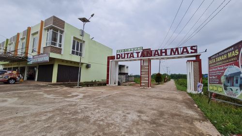 foto gerbang perumahan DUTA TANAH MAS II