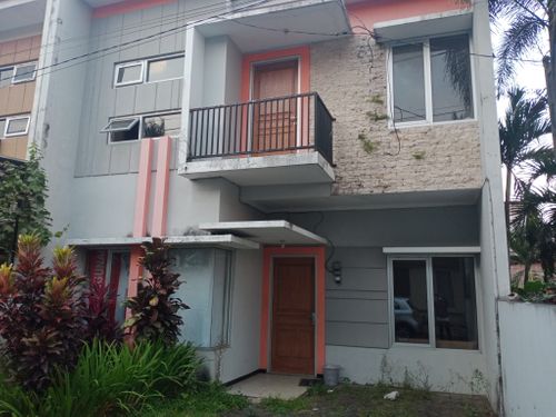 foto contoh rumah perumahan DE VILLA