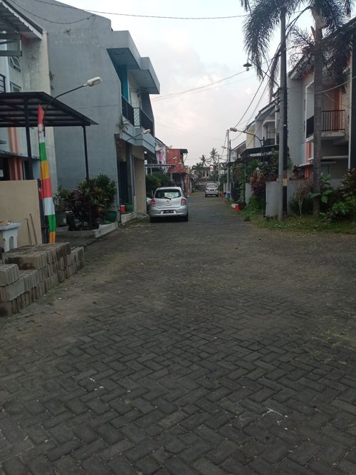 foto posisi tengah perumahan DE VILLA