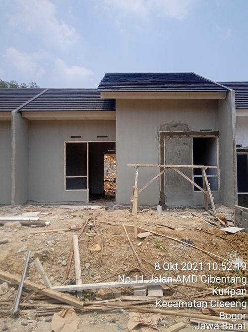 foto tampak rumah tipe 28 perumahan BUMI GRIASADI CISEENG