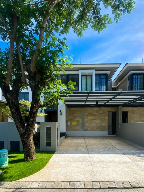 foto tampak rumah tipe Duke Deluxe perumahan The Prambanan Residence - BLVD2