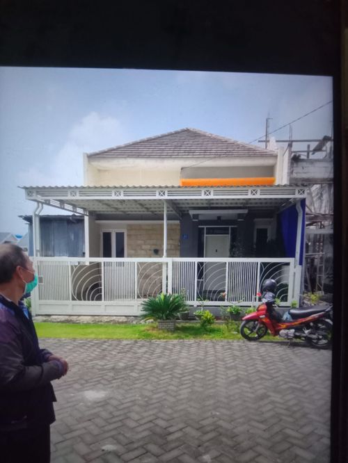 foto tampak rumah tipe 58/105 perumahan Berlian Cluster