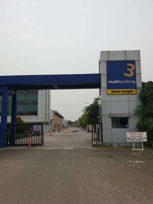 foto gerbang perumahan 3 MULTI GUDANG DAANMOGOT