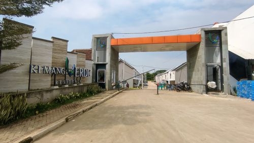 foto gerbang perumahan Kemang Verde Residence