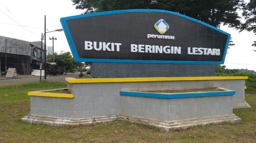 foto gerbang perumahan PERUMNAS BUKIT BERINGIN LESTARI