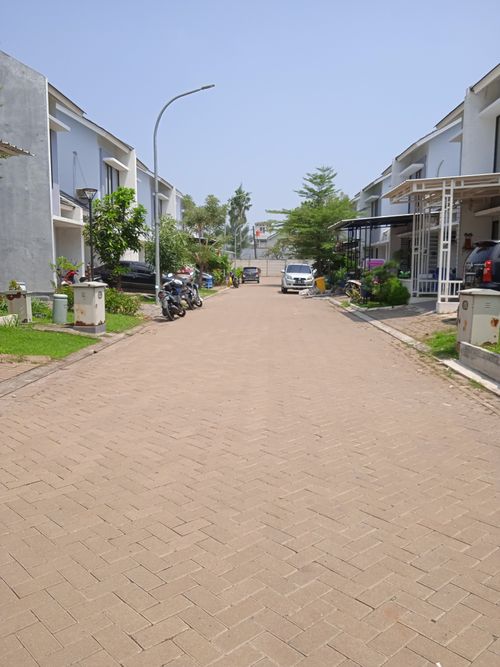 foto posisi tengah perumahan Puri Jaya 4