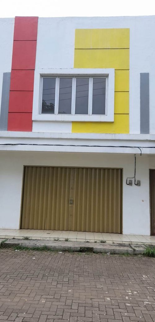 foto tampak rumah tipe ruko perumahan Bukit Serpong Indah