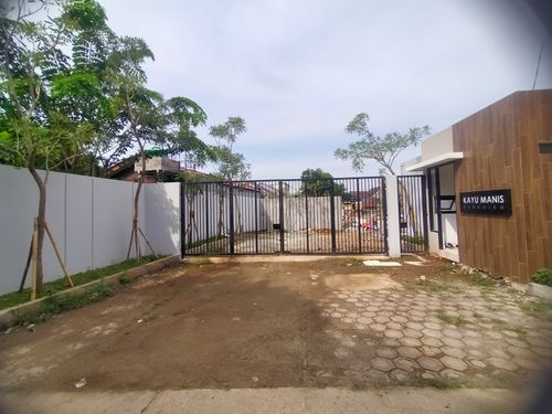 foto gerbang perumahan Kayu Manis Parkview